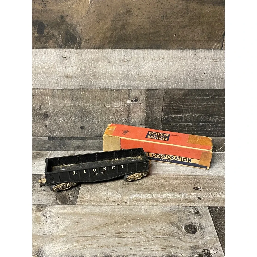 Lionel 10 02 Black Gondola Freight Train Car with Box